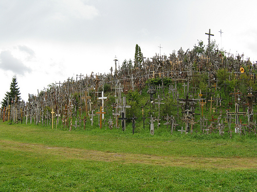 La Colina de las Cruces en Lituania Colina_de_cruces_lituania