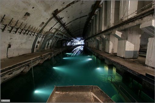 Base de subamrinos Rusa abandonada Base-submarinos-abandonada