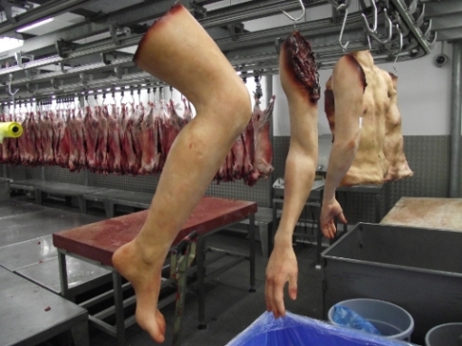 Tienda de Carne Humana en Londres.. Wesker-and-son-legs